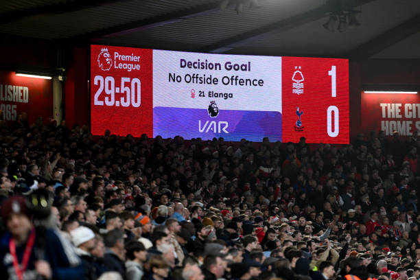 罗马诺：科莫想本周敲定莫拉塔，他们仍需获加拉塔萨雷的许可.